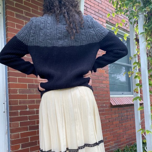 Handsome Joe - Joseph Abboud unisex sweater - Picture 5 of 5